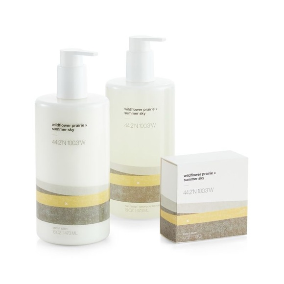 NWT CRATE & BARREL Wildflower Prarie x Summer Sky  Scented Hand/ Body Lotion - Picture 2 of 3